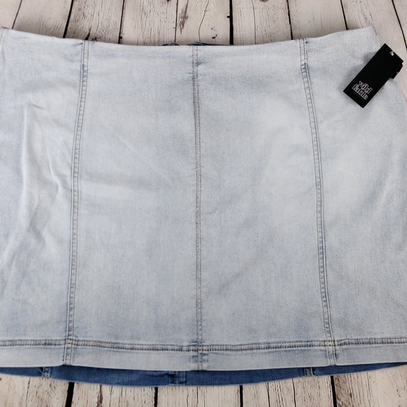 wild fable Dresses & Skirts - Wild Fable Light Wash Plus Denim Mini Skirt